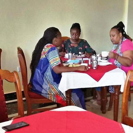 Isiolo Bomen Hotel מראה חיצוני תמונה