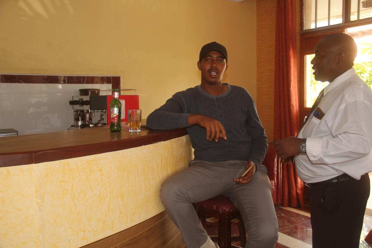 Isiolo Bomen Hotel מראה חיצוני תמונה