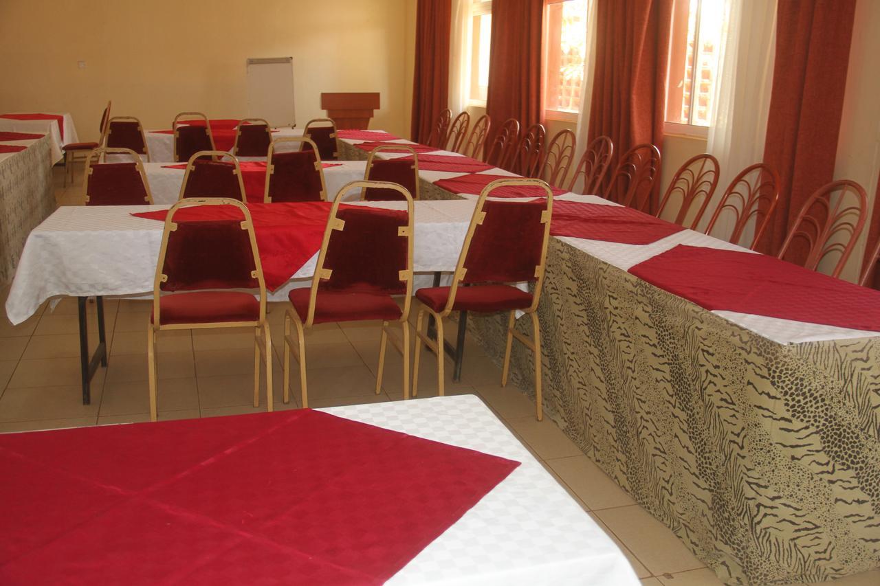 Isiolo Bomen Hotel מראה חיצוני תמונה
