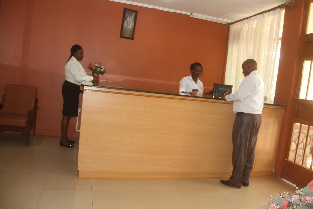 Isiolo Bomen Hotel מראה חיצוני תמונה