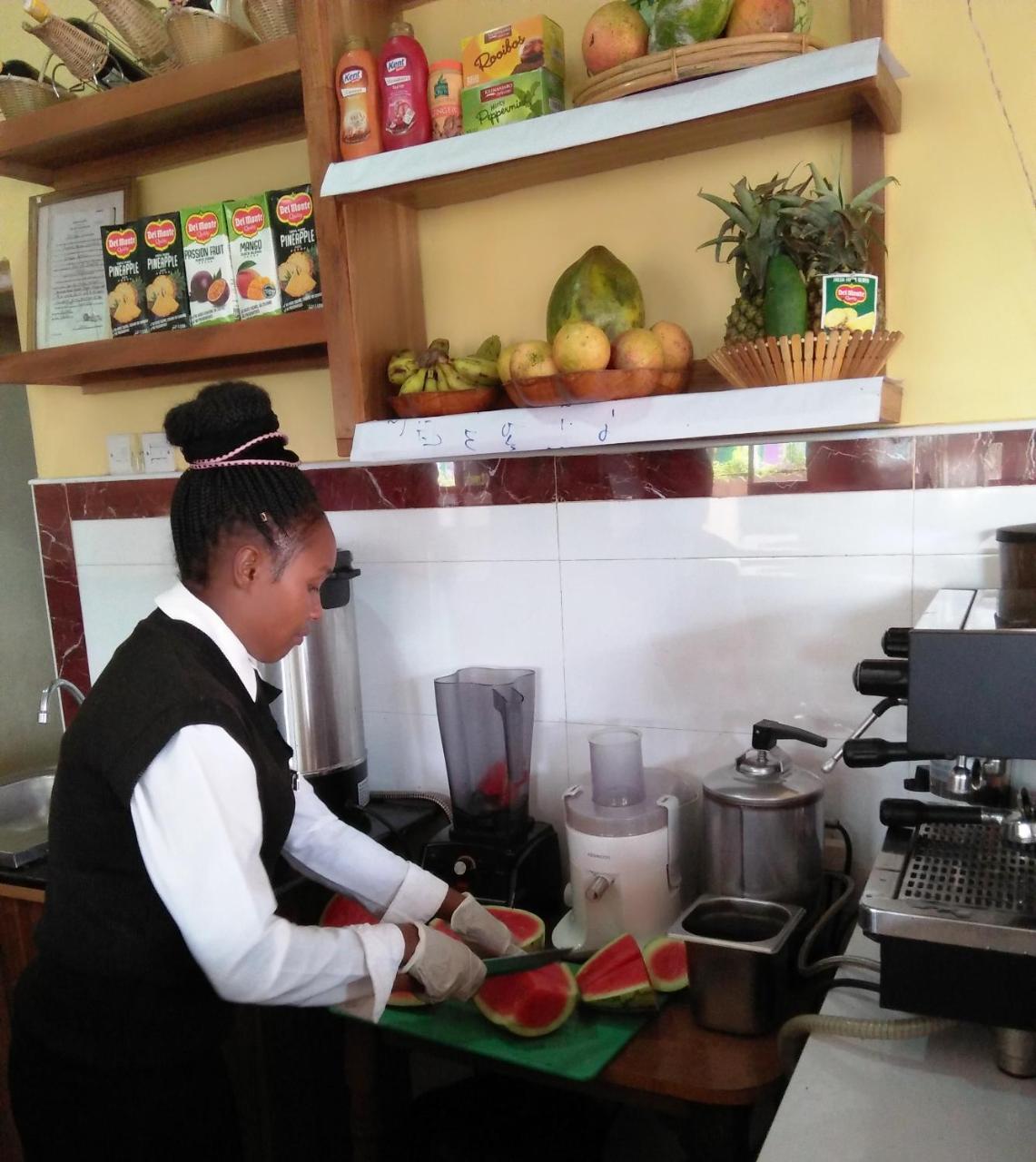 Isiolo Bomen Hotel מראה חיצוני תמונה