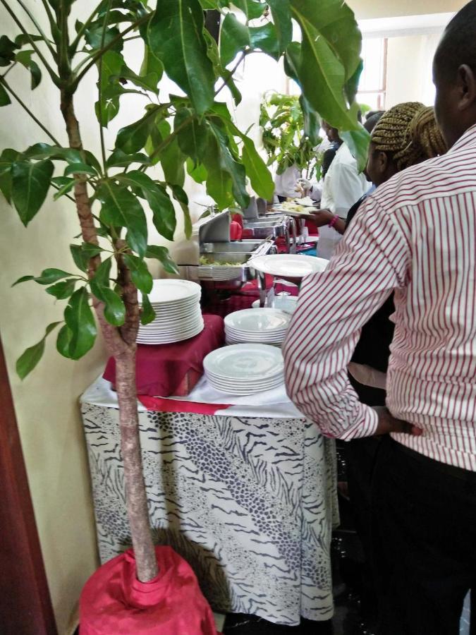 Isiolo Bomen Hotel מראה חיצוני תמונה