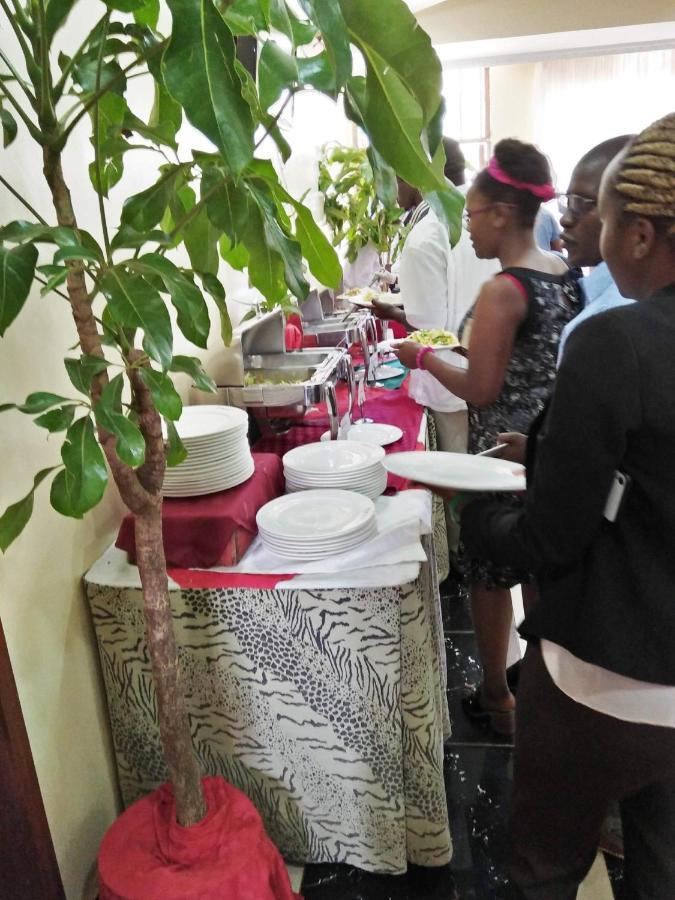 Isiolo Bomen Hotel מראה חיצוני תמונה